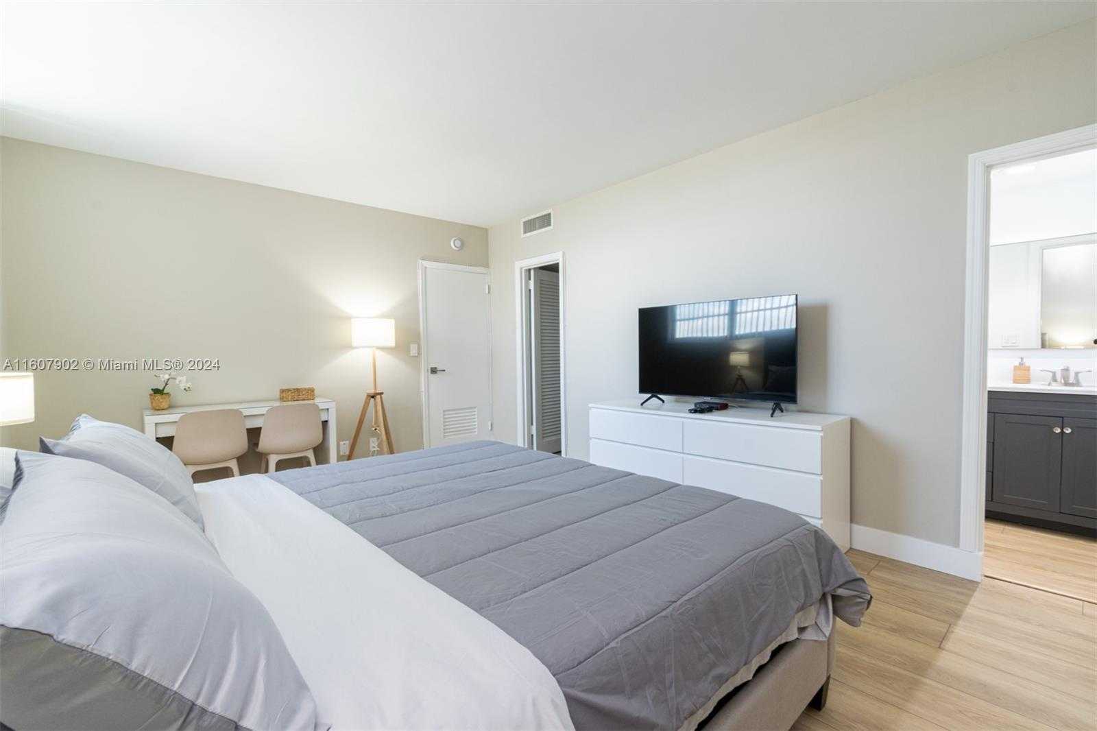 Small Image of 3801 SOUTH OCEAN DR #9P, Hollywood Number 14