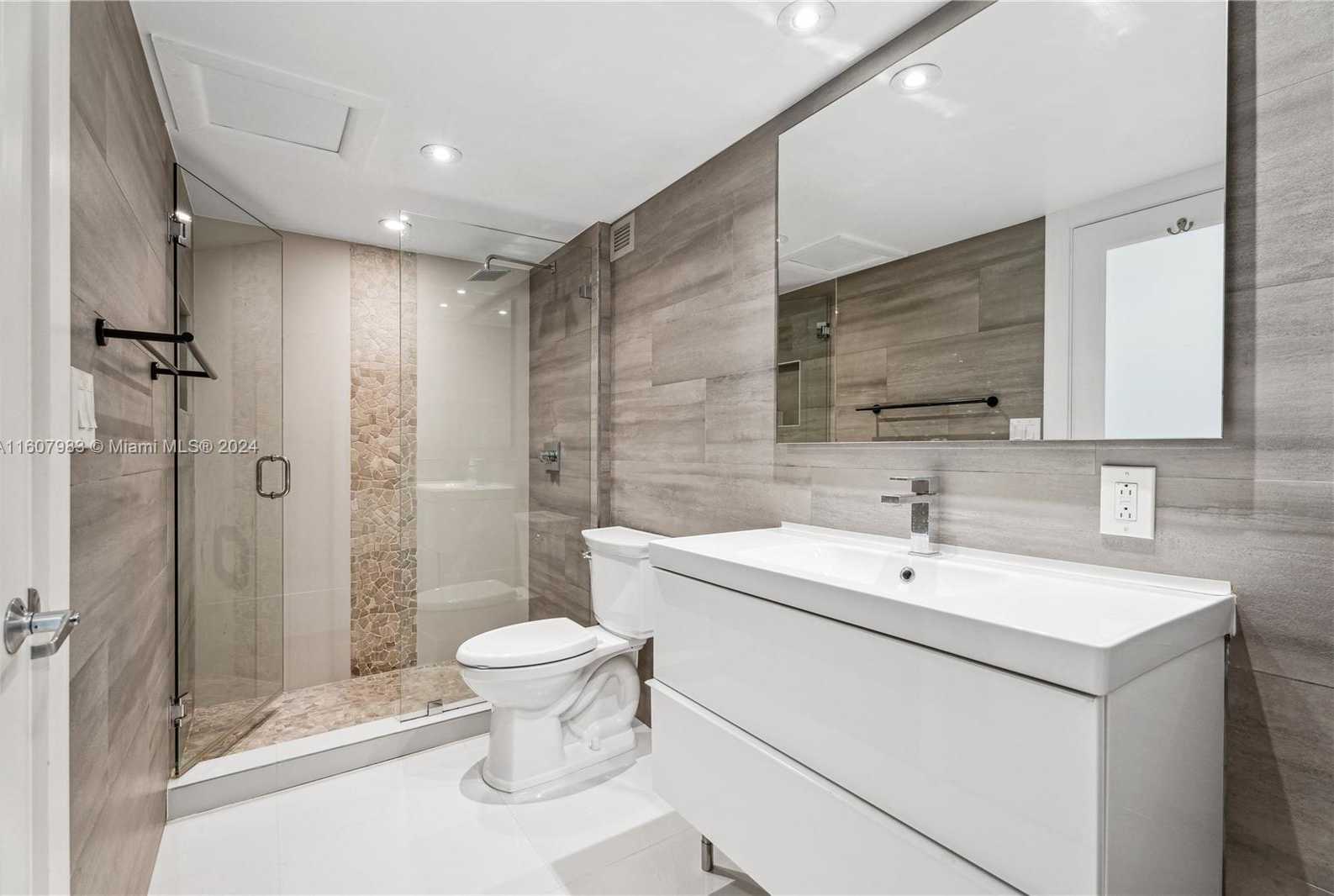 Small Image of 2301 COLLINS AVE #912, Miami Beach Number 11