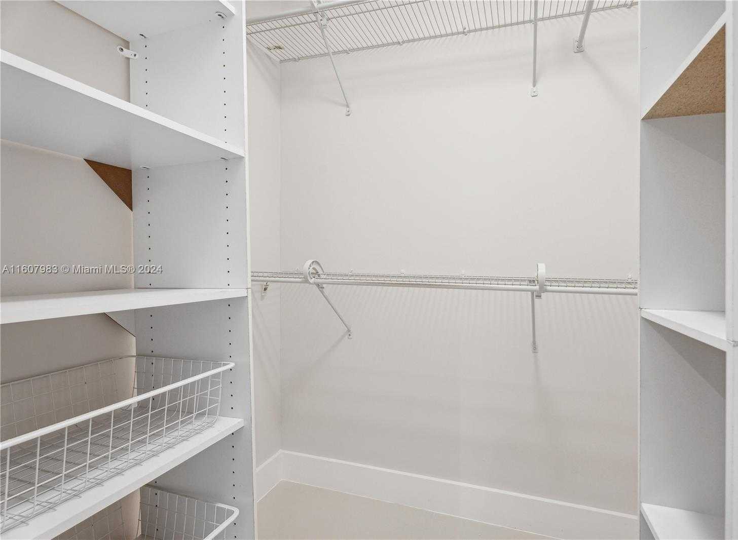 Small Image of 2301 COLLINS AVE #912, Miami Beach Number 9