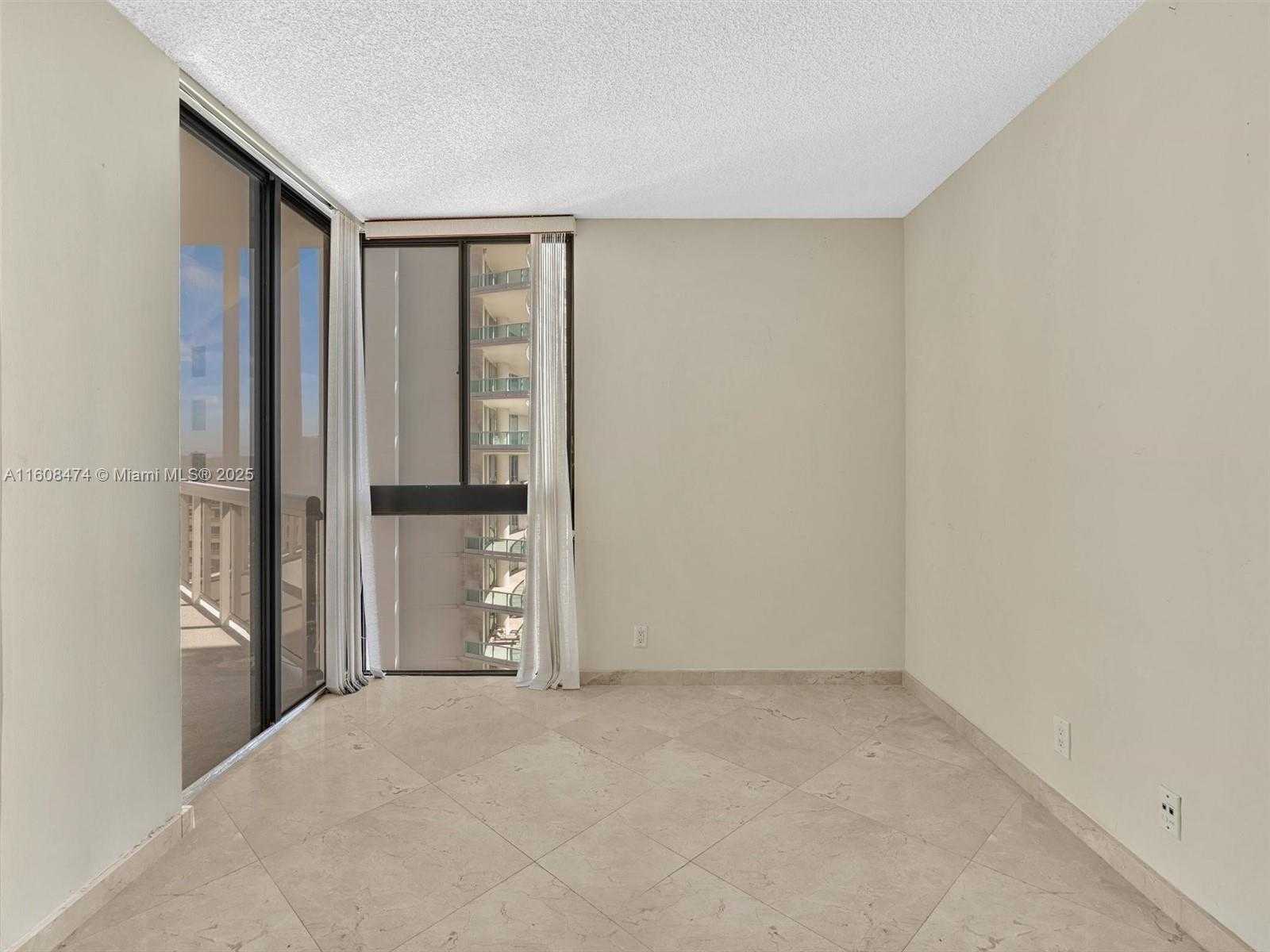 Small Image of 20185 EAST COUNTRY CLUB DR #1904, Aventura Number 12