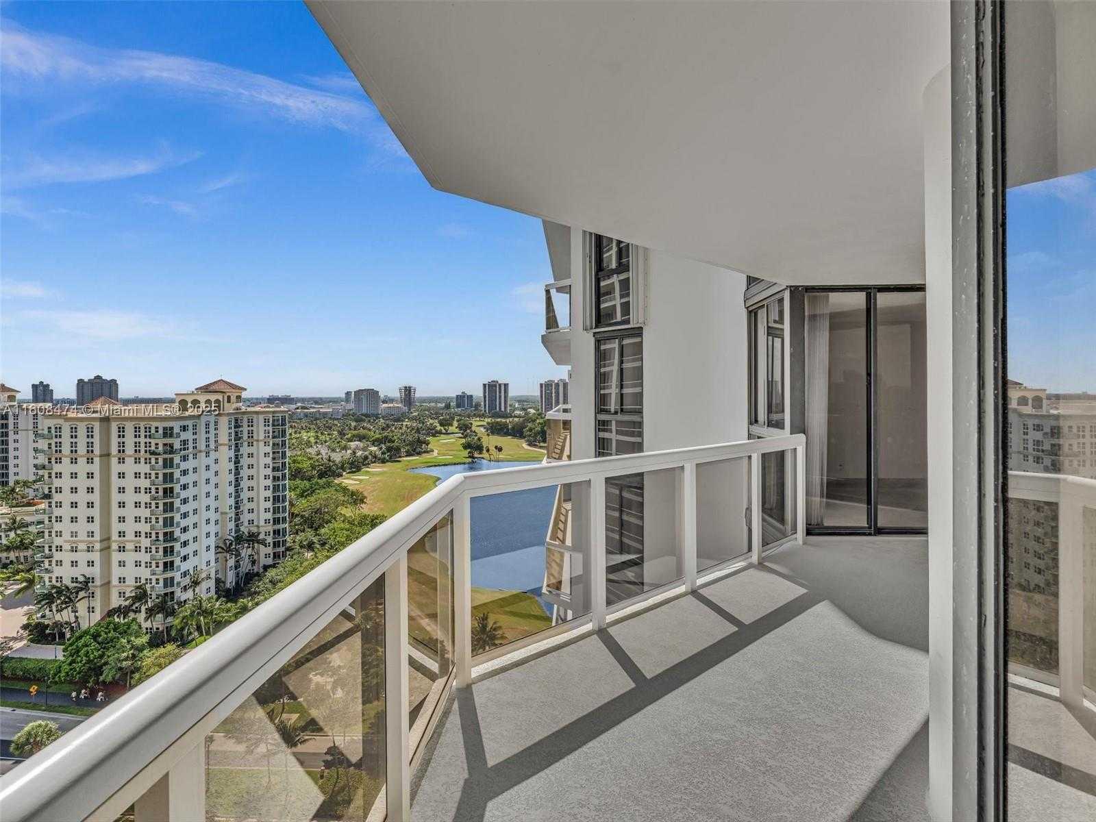 Small Image of 20185 EAST COUNTRY CLUB DR #1904, Aventura Number 3