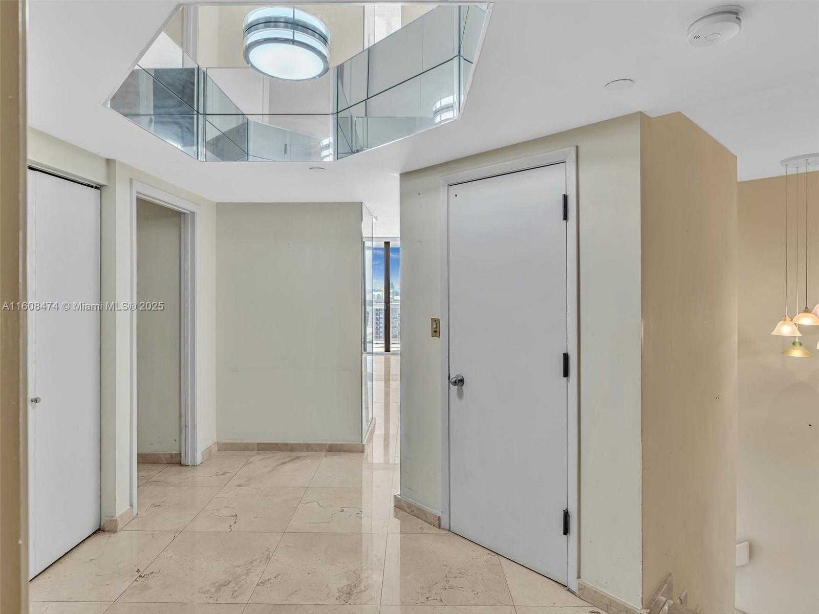 Small Image of 20185 EAST COUNTRY CLUB DR #1904, Aventura Number 4