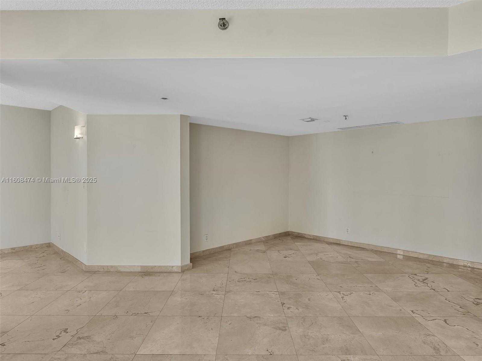 Small Image of 20185 EAST COUNTRY CLUB DR #1904, Aventura Number 9