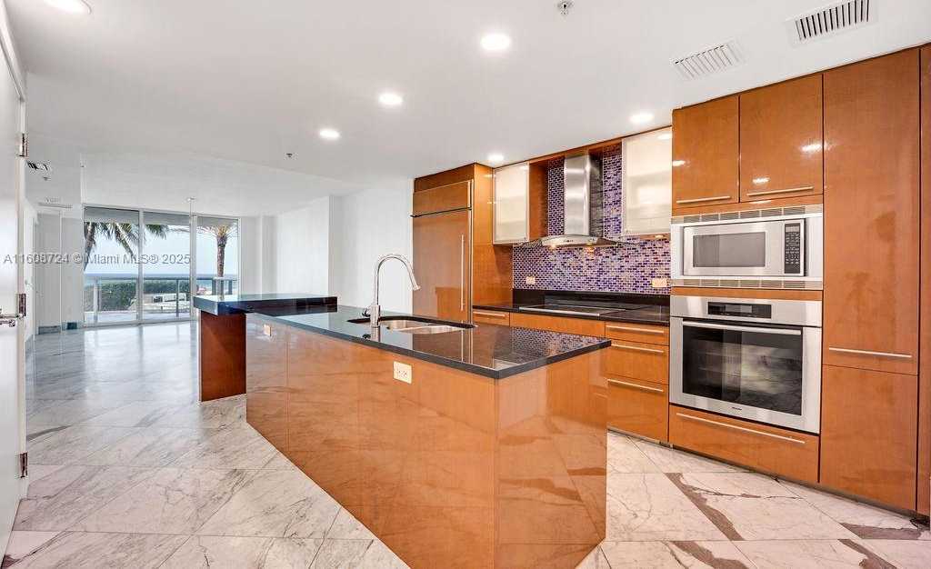 Small Image of 3801 COLLINS AVE #505, Miami Beach Number 6