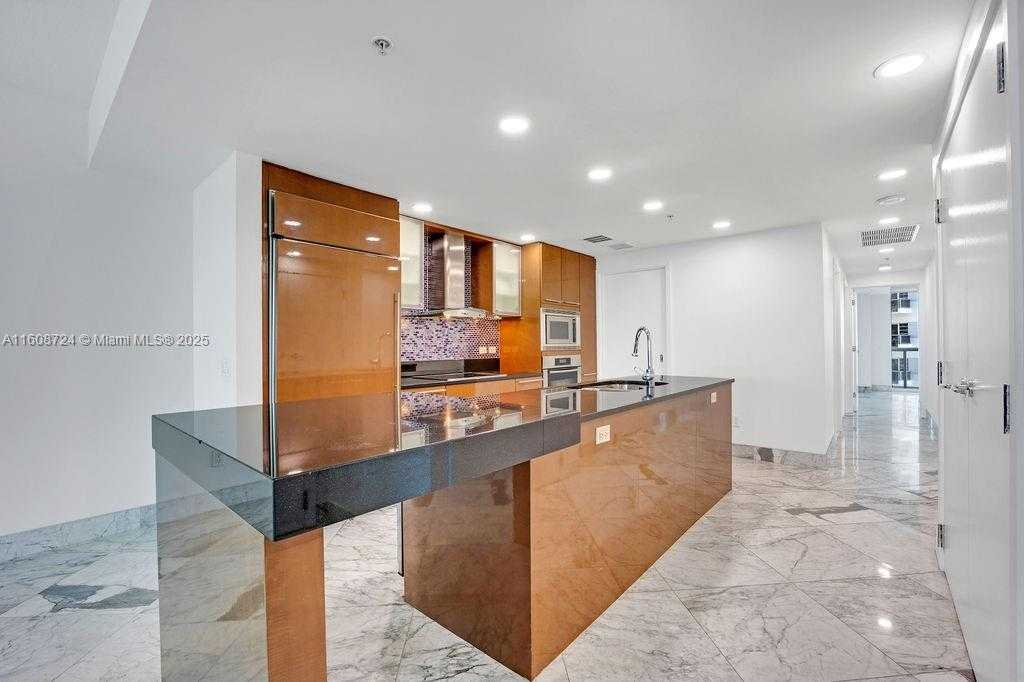 Small Image of 3801 COLLINS AVE #505, Miami Beach Number 7