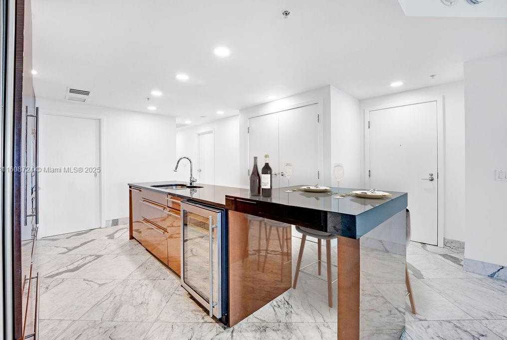 Small Image of 3801 COLLINS AVE #505, Miami Beach Number 8