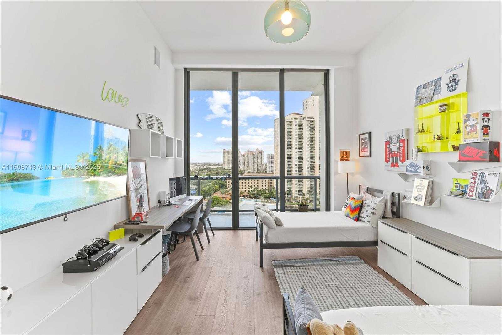 Small Image of 3300 NORTH EAST 188TH ST #UPH12 + Rooftop, Aventura Number 19