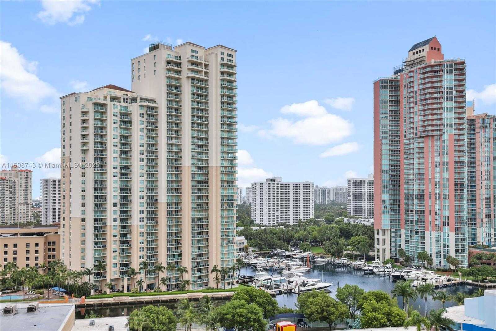 Small Image of 3300 NORTH EAST 188TH ST #UPH12 + Rooftop, Aventura Number 35