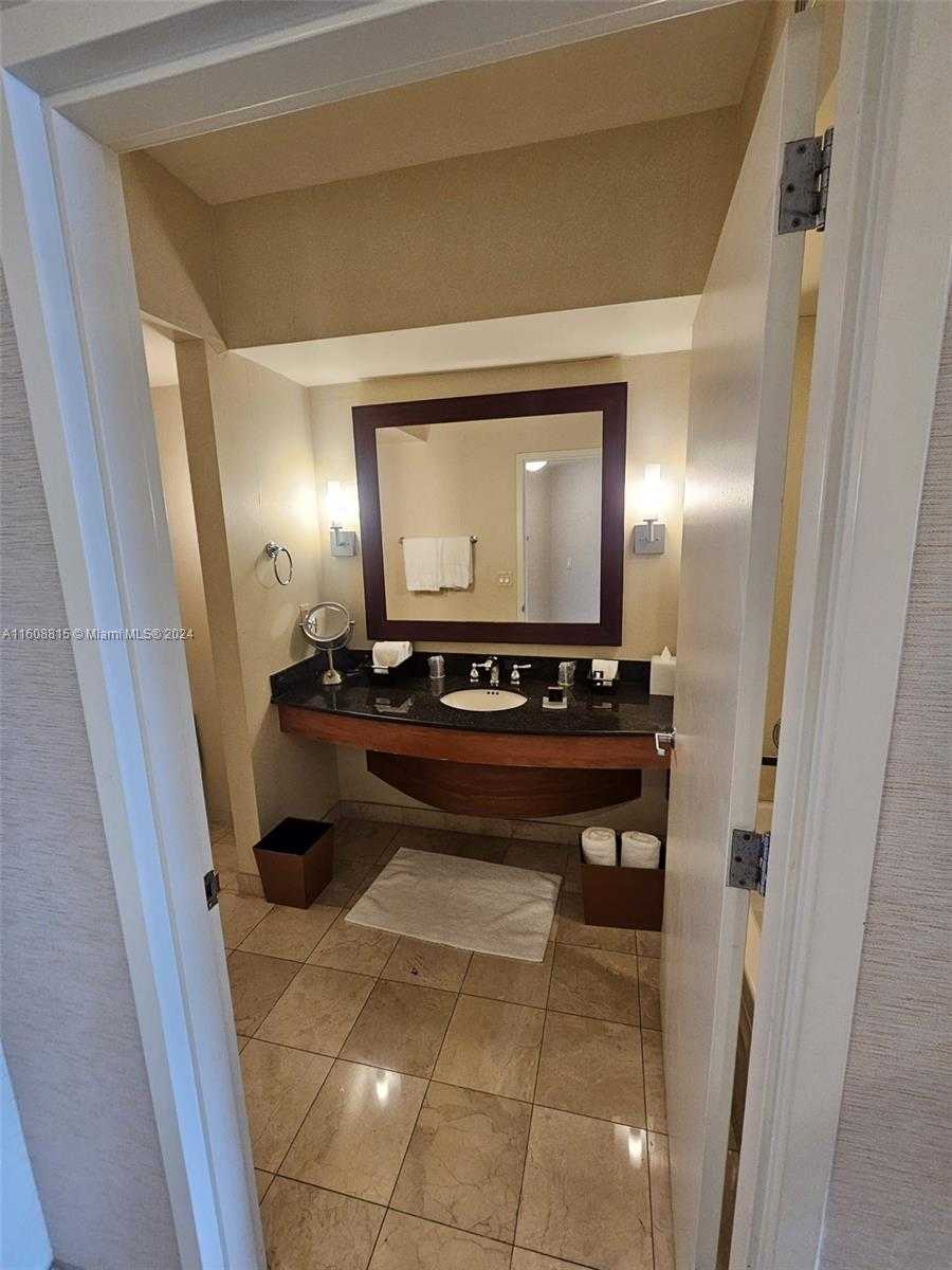 Small Image of 18001 COLLINS AVE #2112, Sunny Isles Beach Number 9