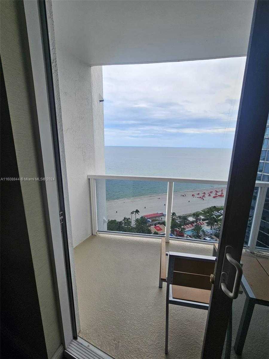 Small Image of 18001 COLLINS AVE #2610, Sunny Isles Beach Number 6