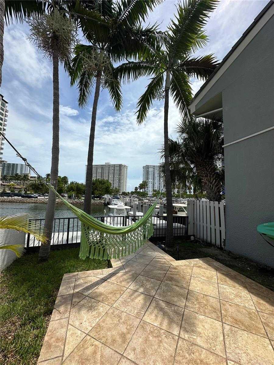 Small Image of 330 POINCIANA DR #1002, Sunny Isles Beach Number 18