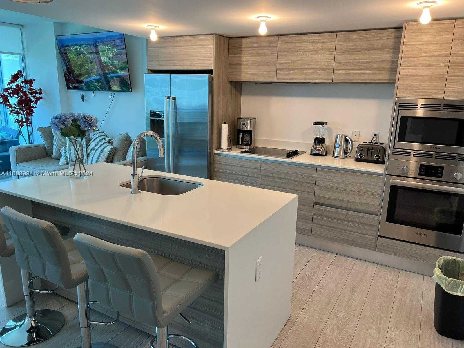 Small Image of 6620 INDIAN CREEK DR #402, Miami Beach Number 22