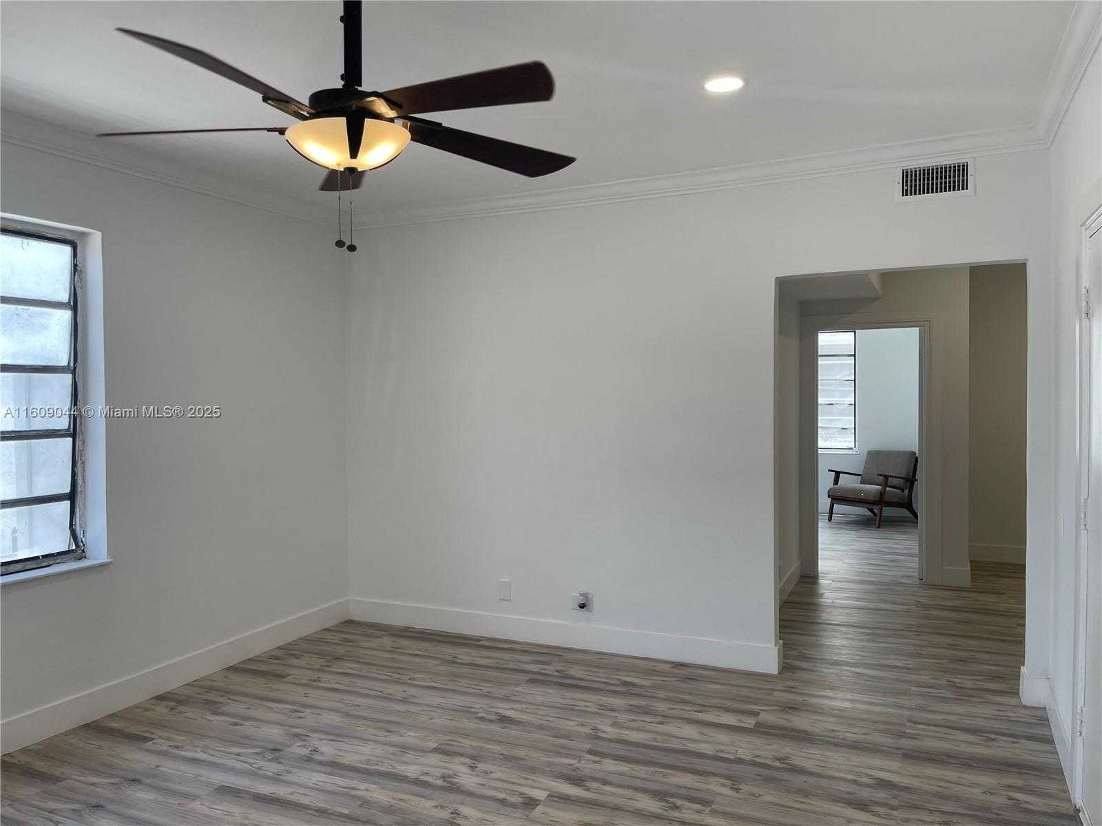 Small Image of 730 12TH ST #10, Miami Beach Number 10