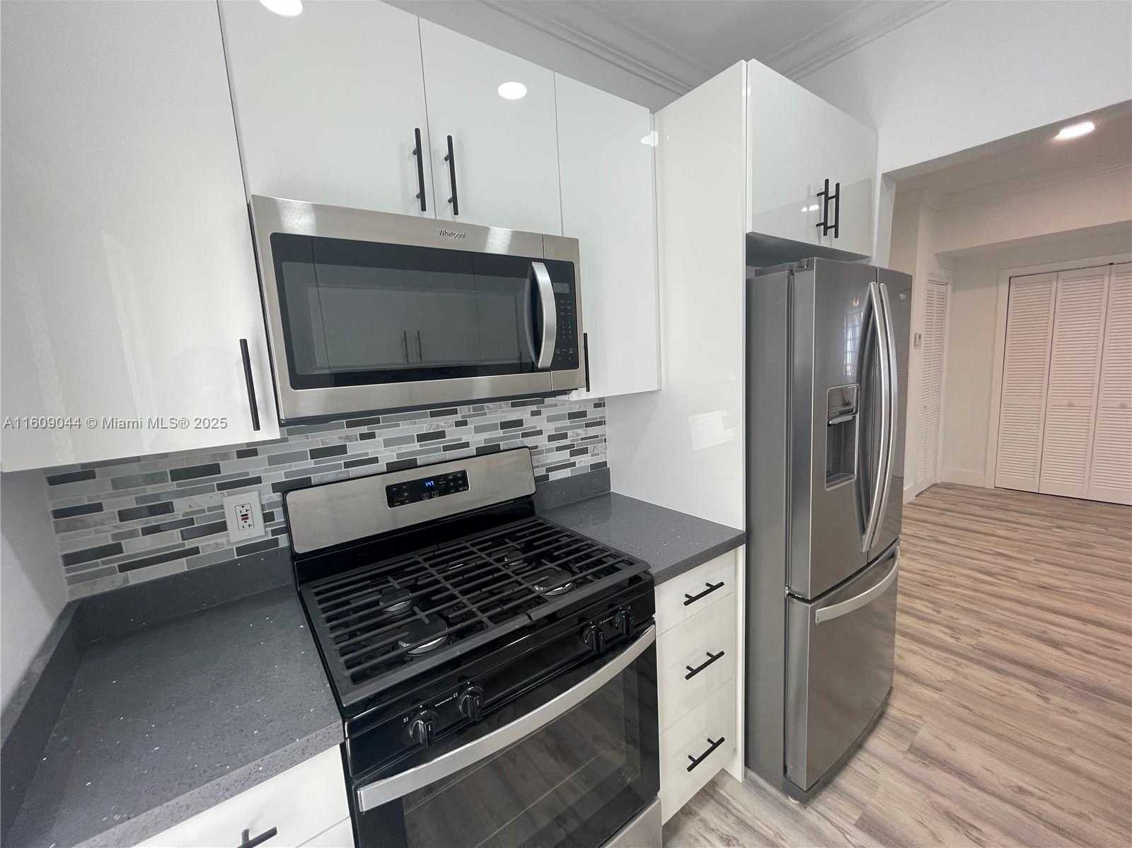 Small Image of 730 12TH ST #10, Miami Beach Number 17