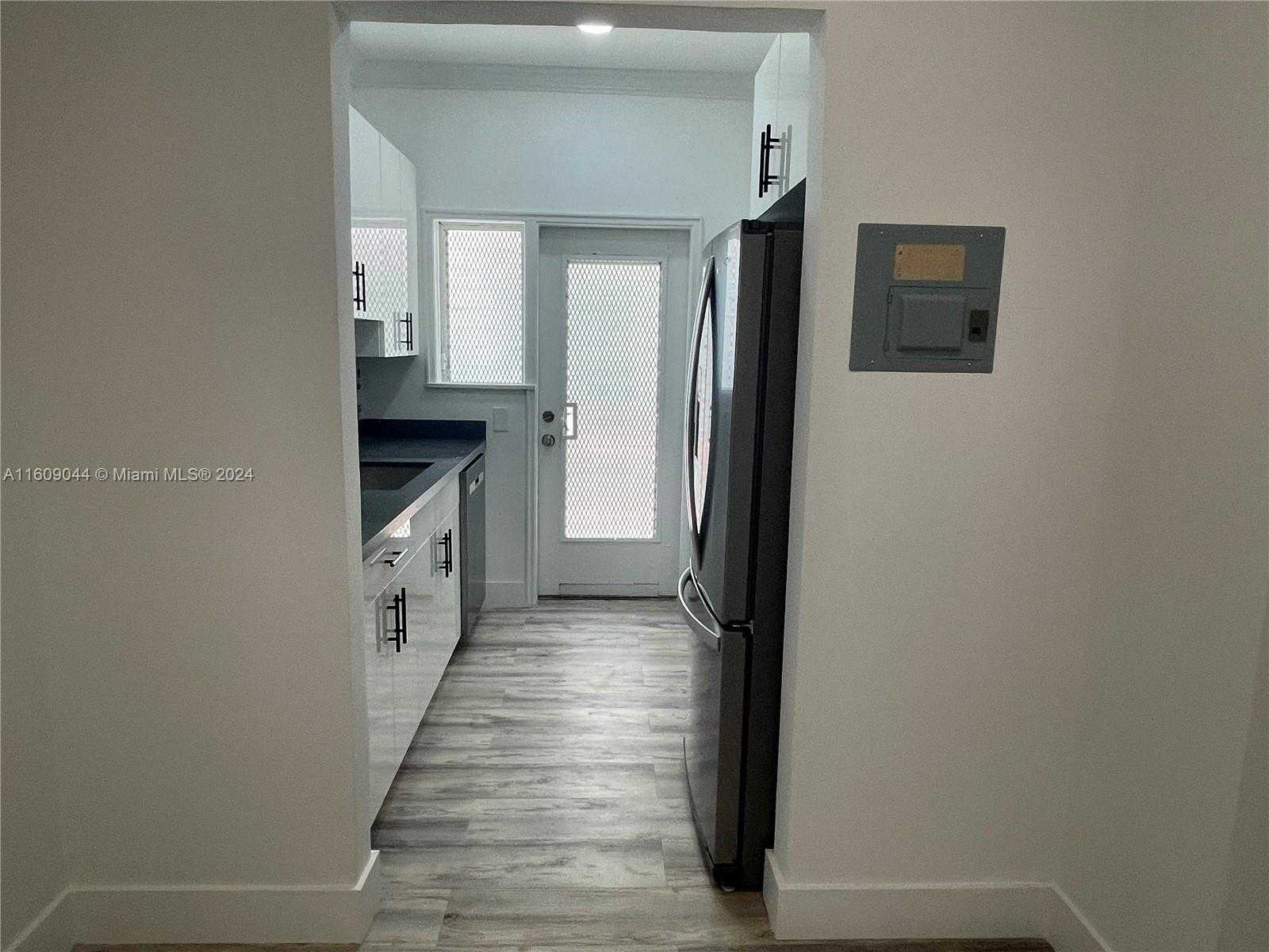 Small Image of 730 12TH ST #10, Miami Beach Number 23