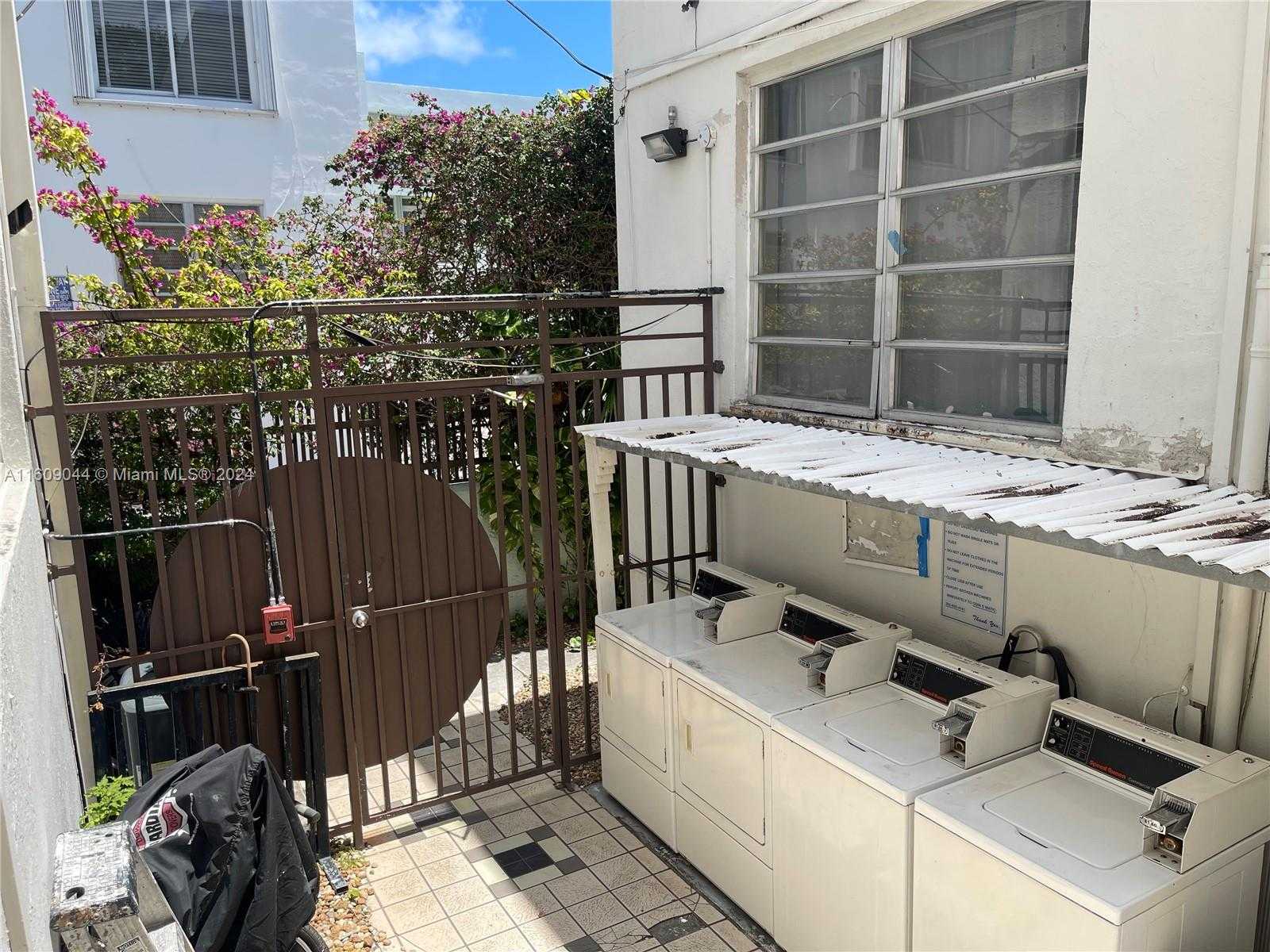Small Image of 730 12TH ST #10, Miami Beach Number 32