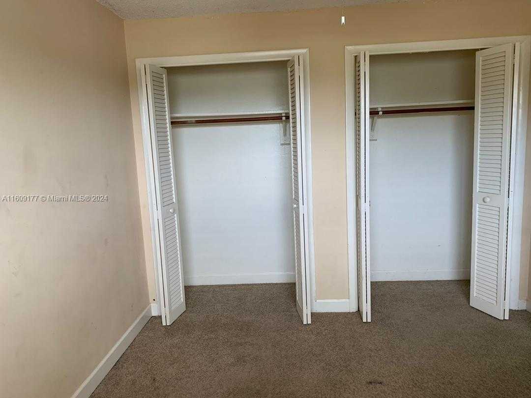 Small Image of 2200 Taylor St, Hollywood, FL 33020, USA Number 17