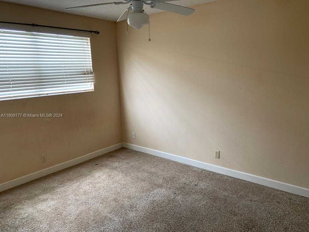 Small Image of 2200 Taylor St, Hollywood, FL 33020, USA Number 20