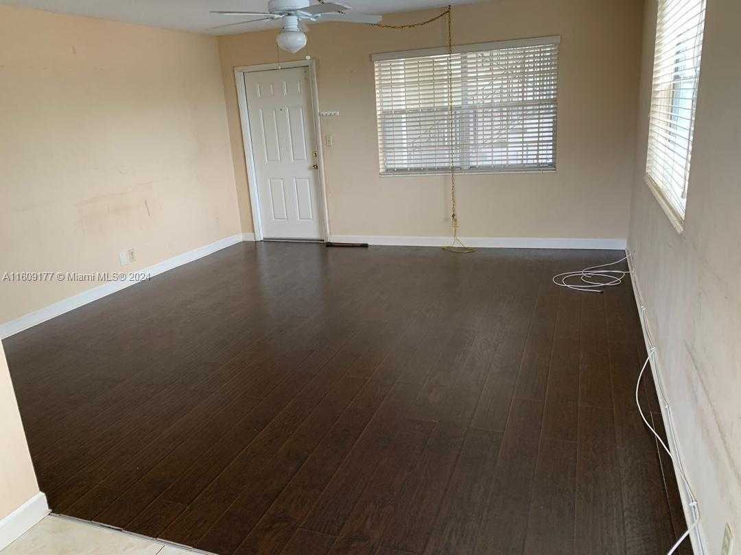 Small Image of 2200 Taylor St, Hollywood, FL 33020, USA Number 9