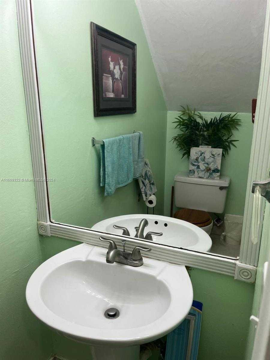 Imagen de Pequeño Objeto