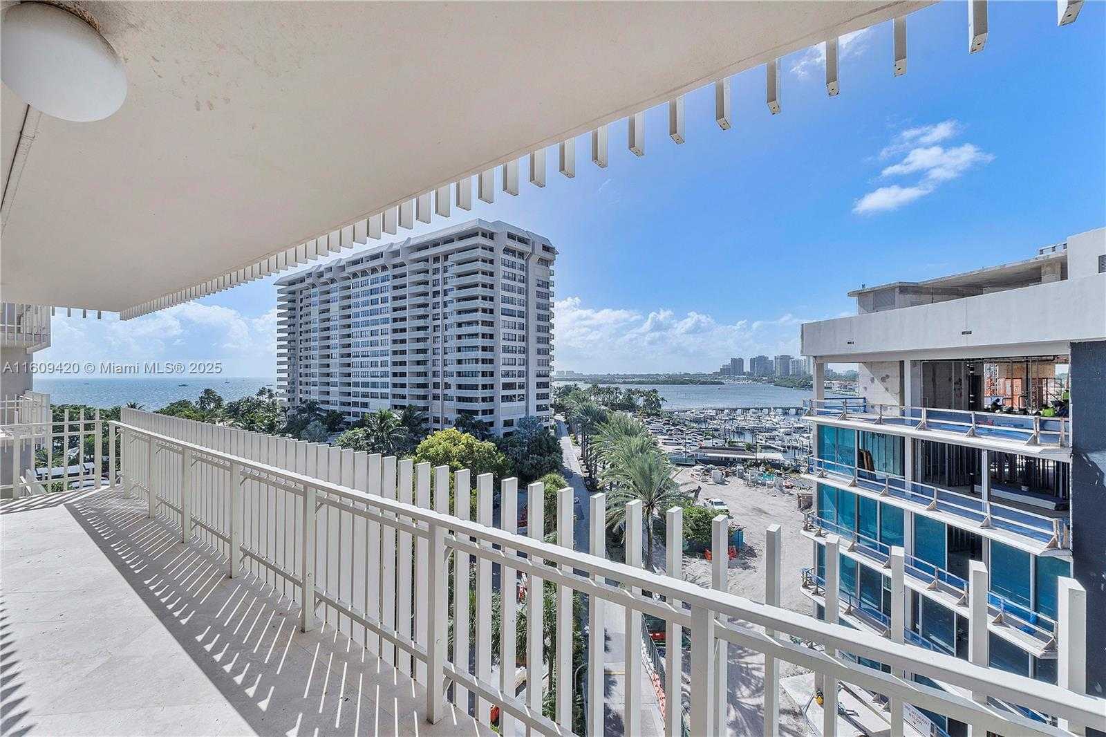 Small Image of 3 GROVE ISLE DR #C710, Miami Number 4