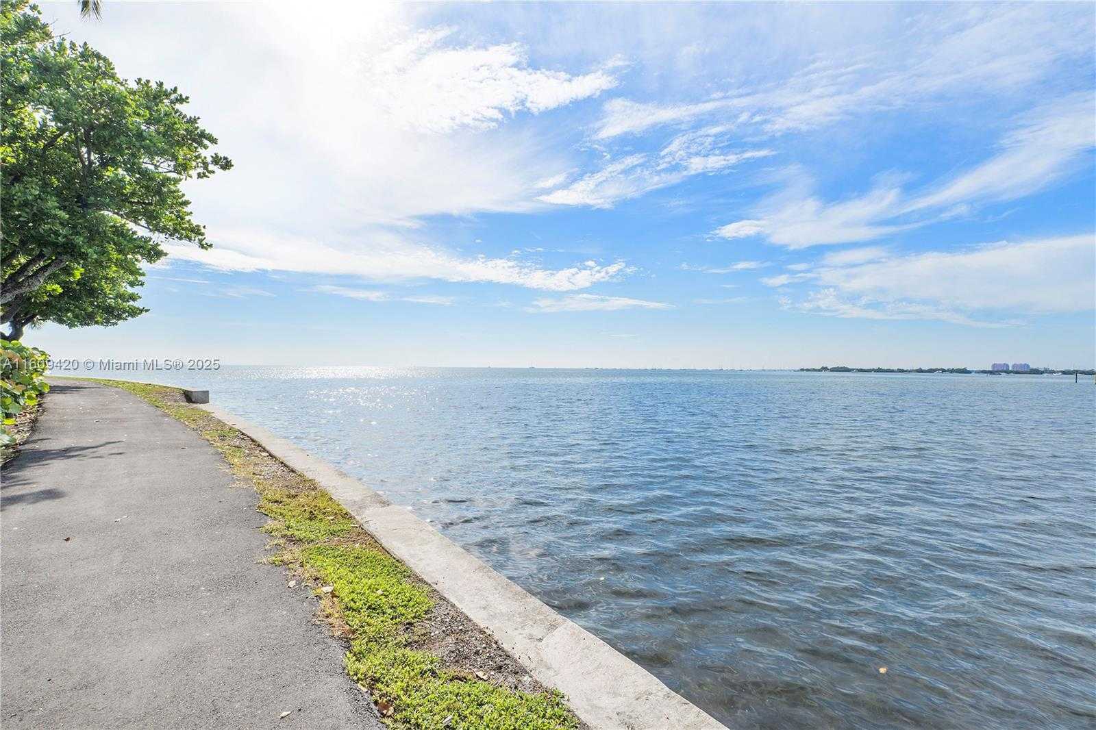 Small Image of 3 GROVE ISLE DR #C710, Miami Number 51