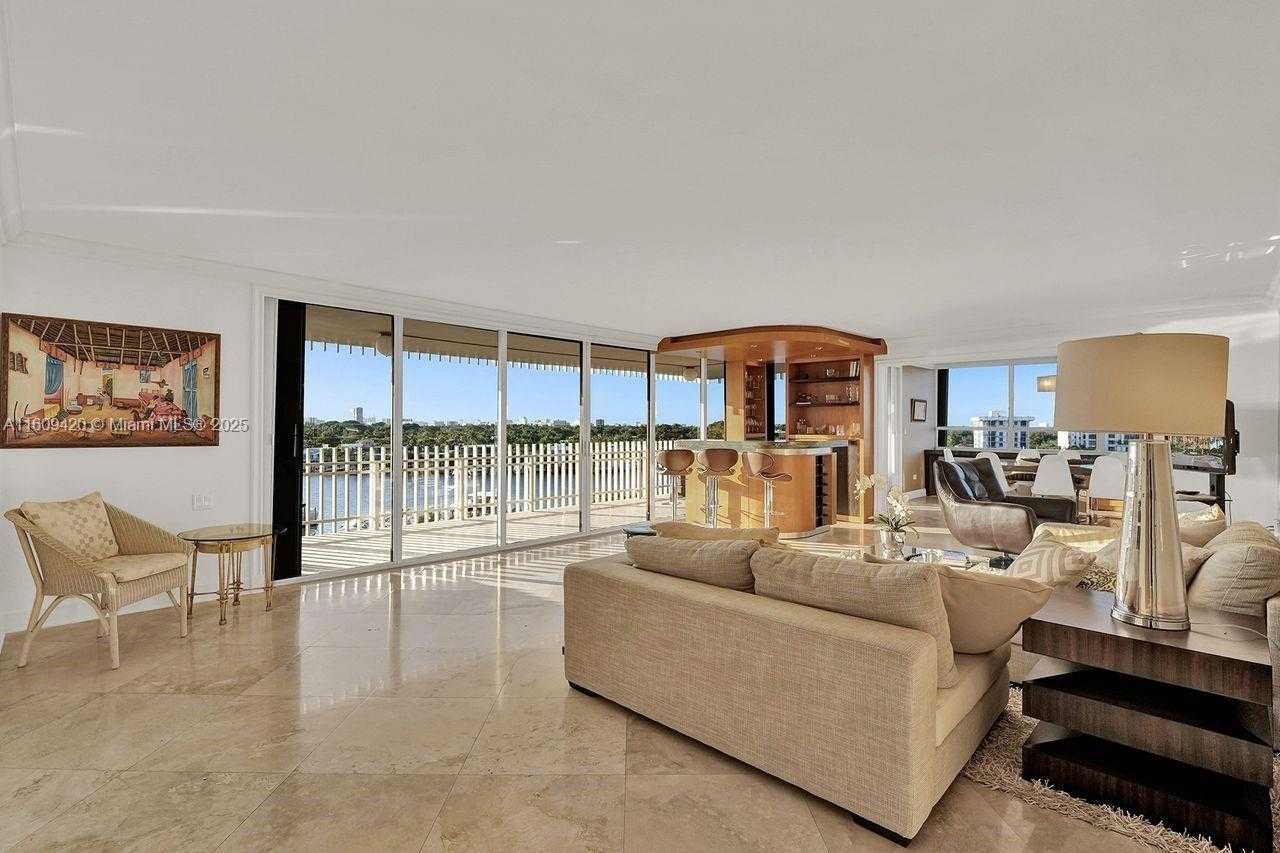 Small Image of 3 GROVE ISLE DR #C710, Miami Number 7