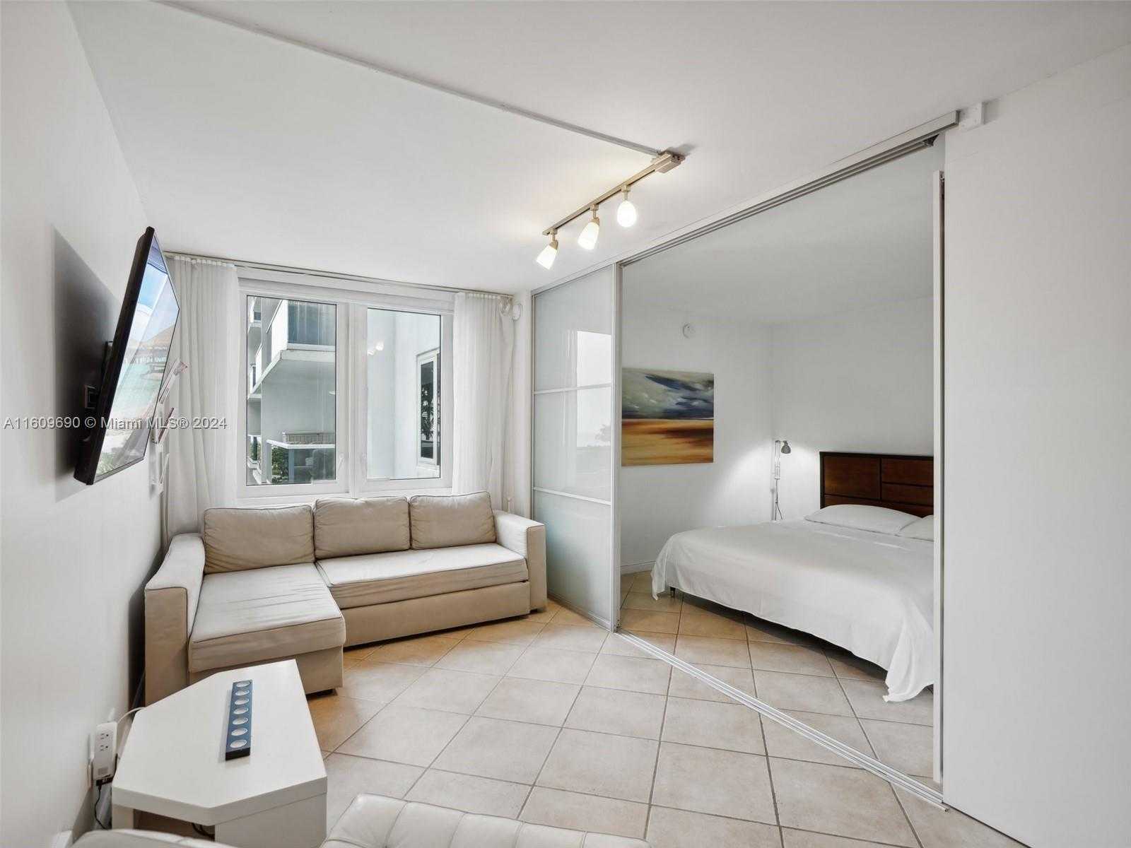 Small Image of 2301 COLLINS AVE #523, Miami Beach Number 18