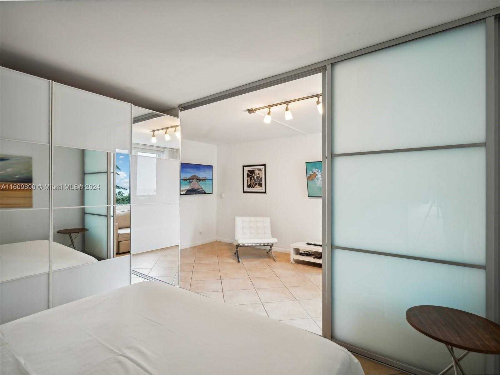 Small Image of 2301 COLLINS AVE #523, Miami Beach Number 22