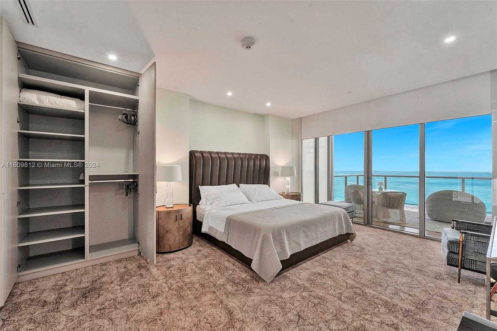 Small Image of 9703 #2501/03, Bal Harbour Number 32