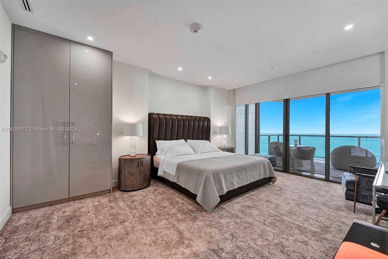 Small Image of 9703 #2501/03, Bal Harbour Number 35