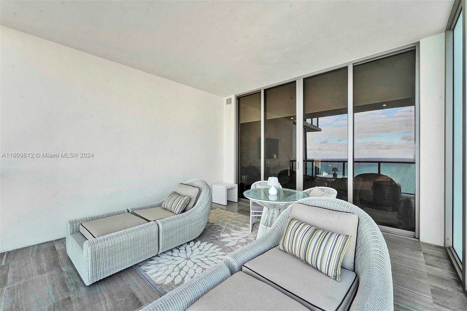 Small Image of 9703 #2501/03, Bal Harbour Number 40