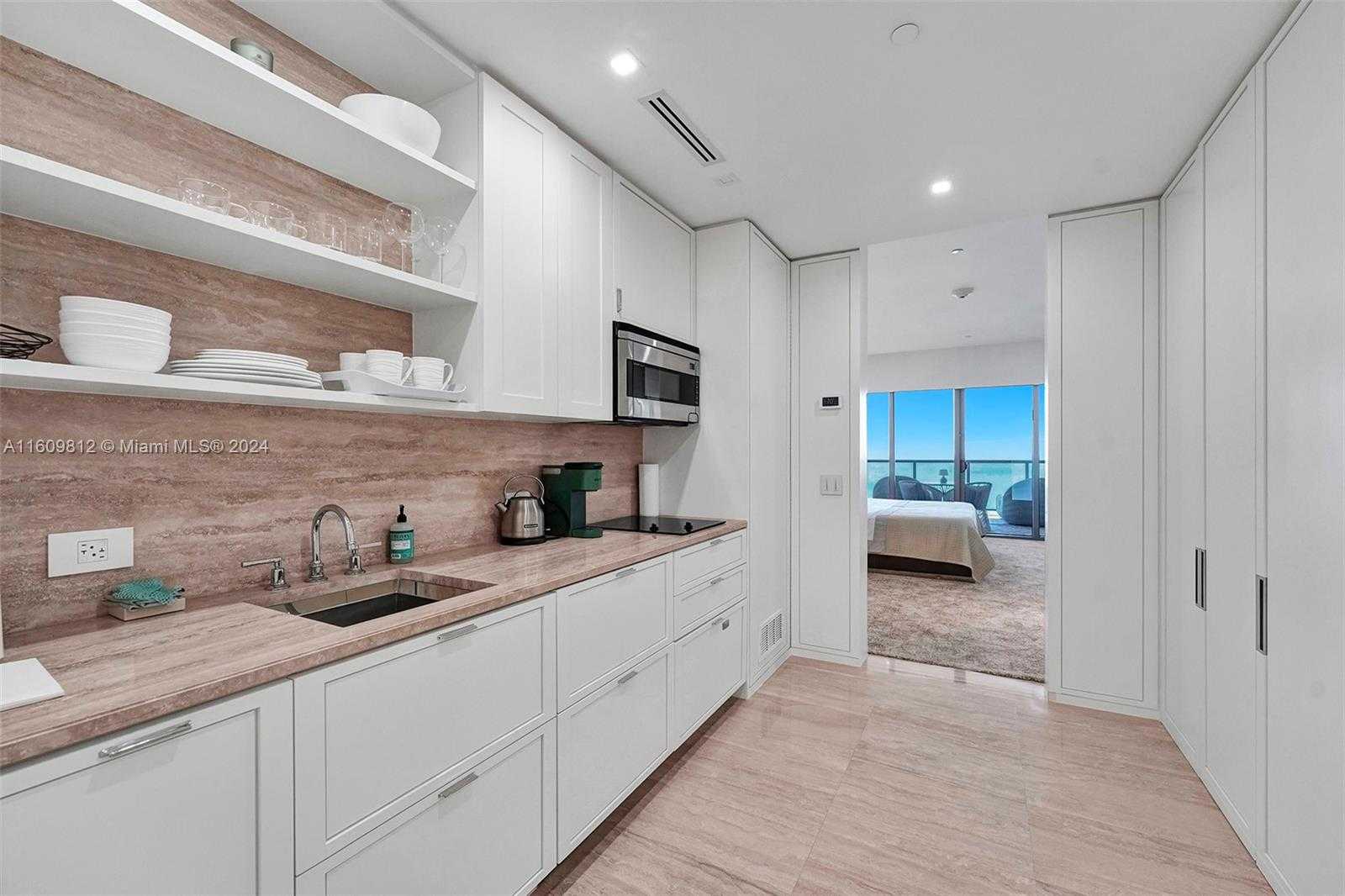 Small Image of 9703 #2501/03, Bal Harbour Number 49
