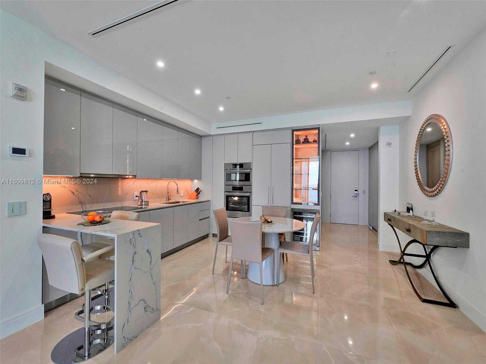 Small Image of 9703 #2501/03, Bal Harbour Number 8