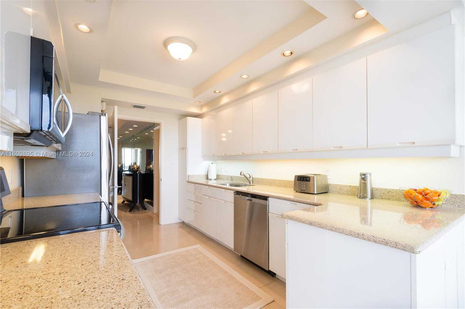 Small Image of 2000 ISLAND BLVD #910, Aventura Number 10