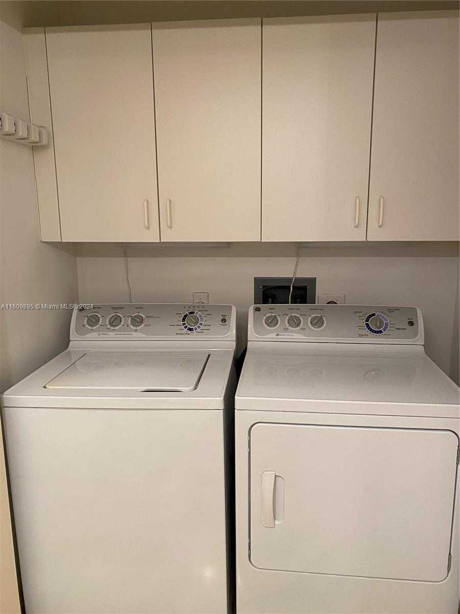 Small Image of 2000 ISLAND BLVD #910, Aventura Number 23