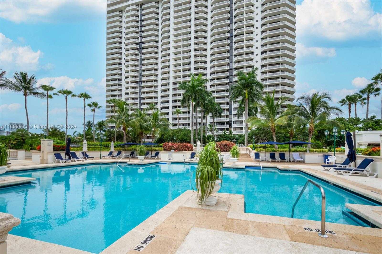 Small Image of 2000 ISLAND BLVD #910, Aventura Number 24