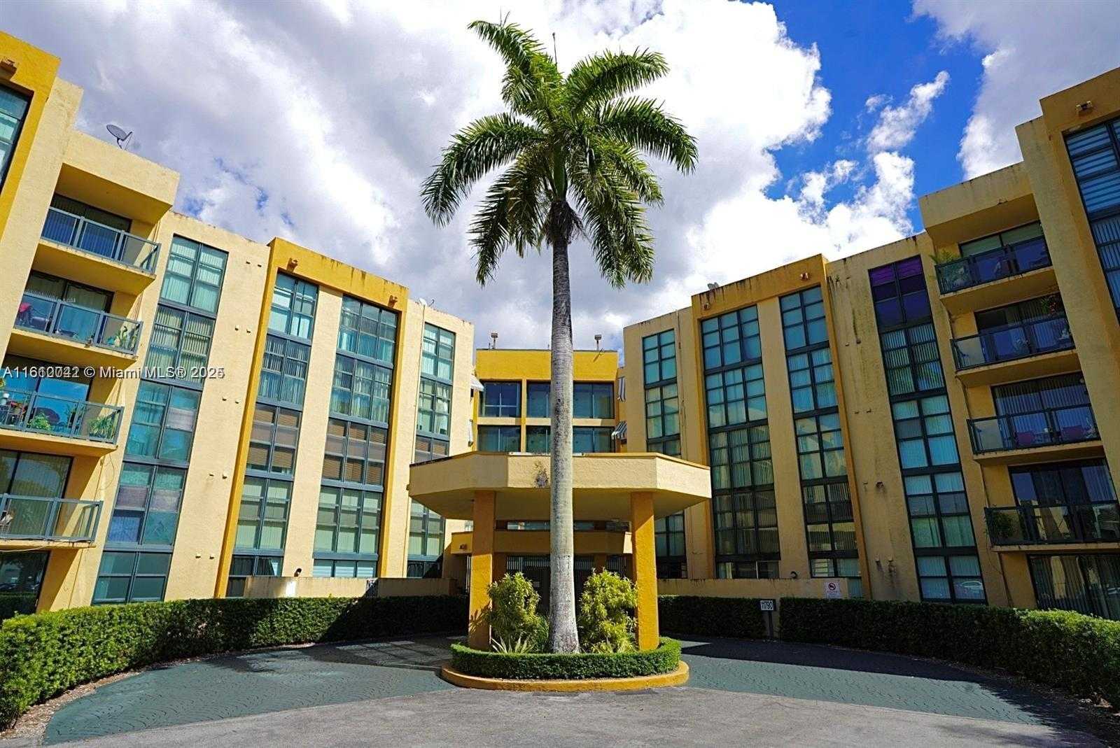 Small Image of Int'l Park Condominium, 11800 SW 18th St, Miami, FL 33175, USA Number 27