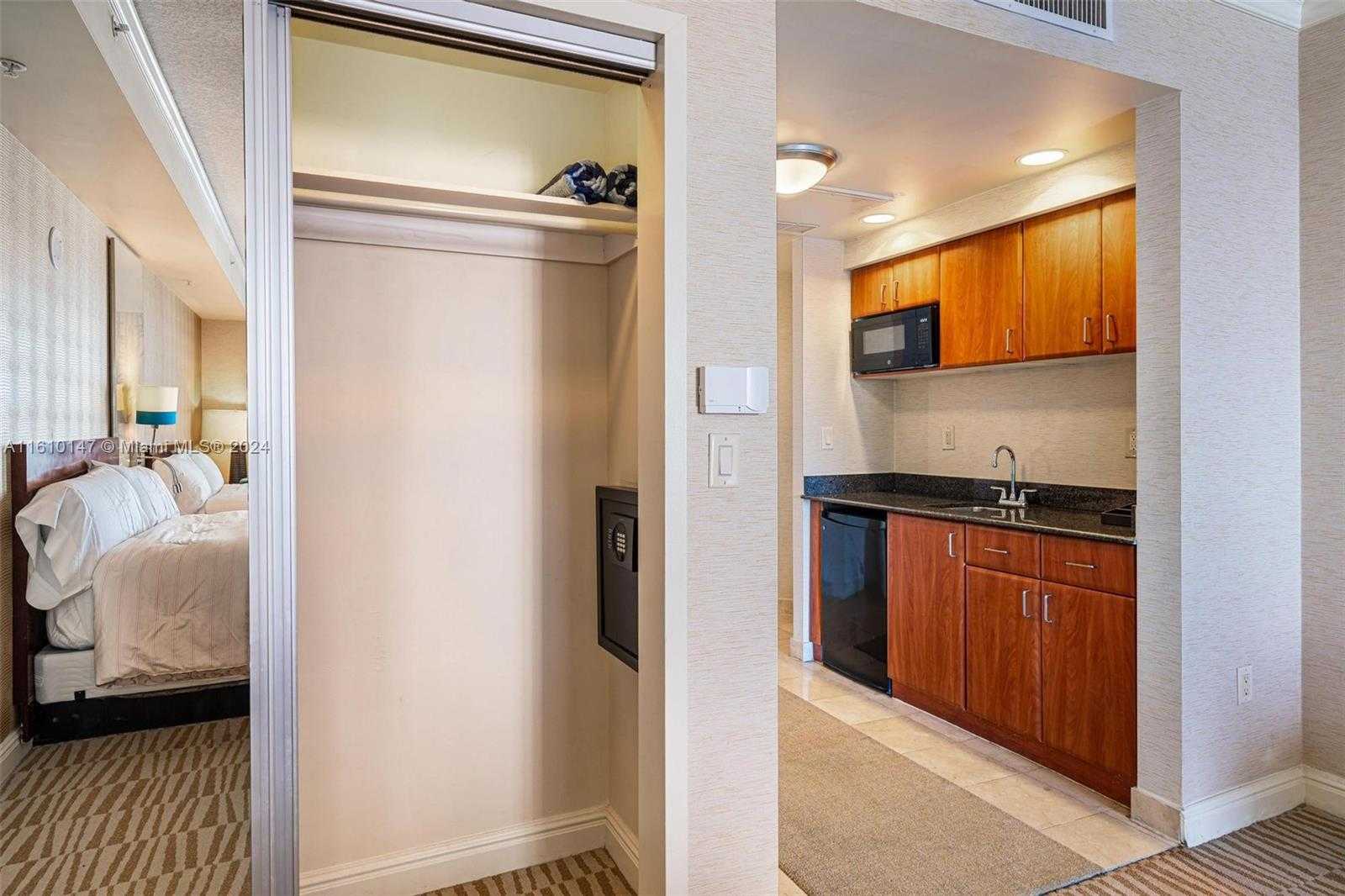 Small Image of 18001 COLLINS AVE #3006, Sunny Isles Beach Number 9