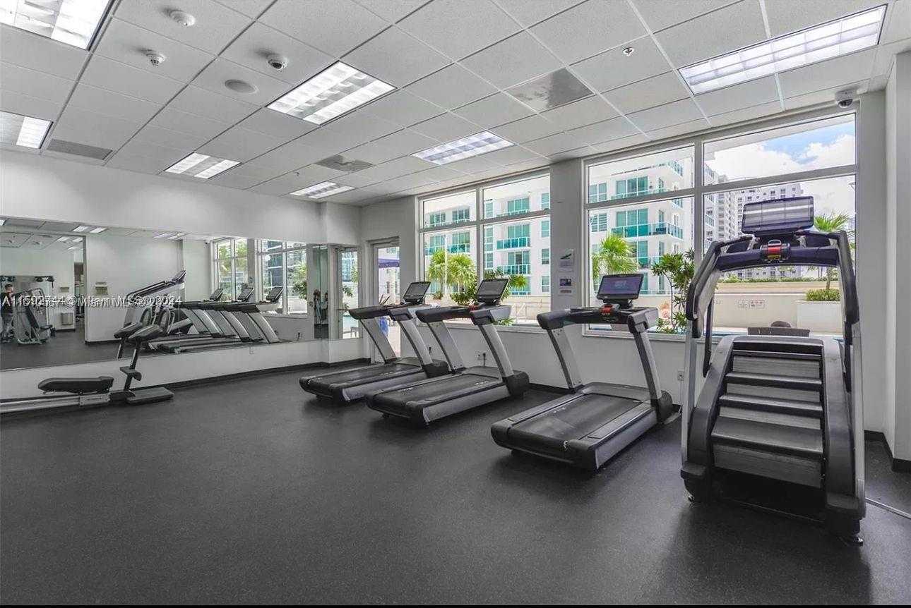 Small Image of 1200 BRICKELL BAY DR #1610, Miami Number 19