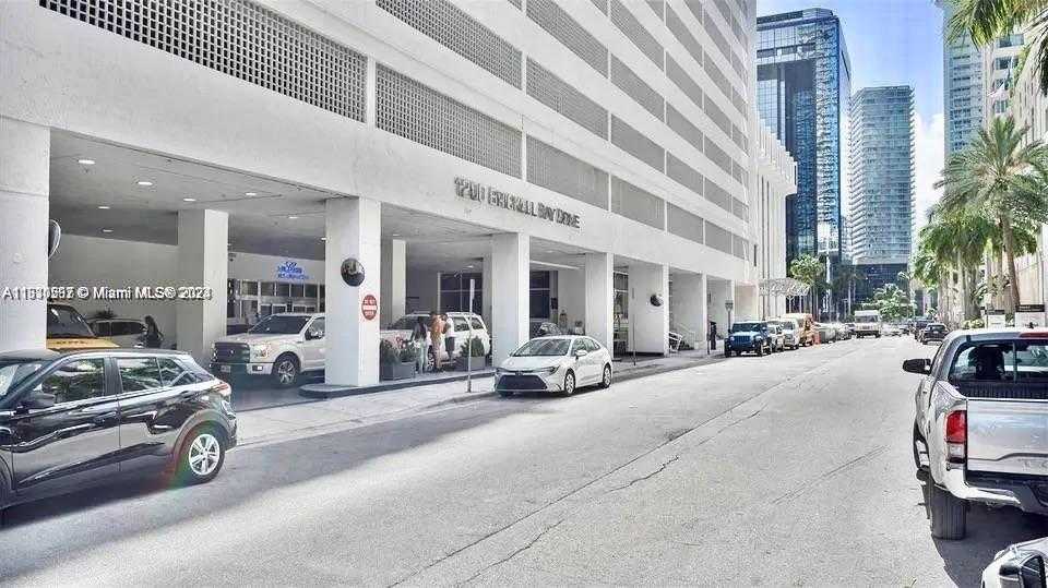 Small Image of 1200 BRICKELL BAY DR #1610, Miami Number 25