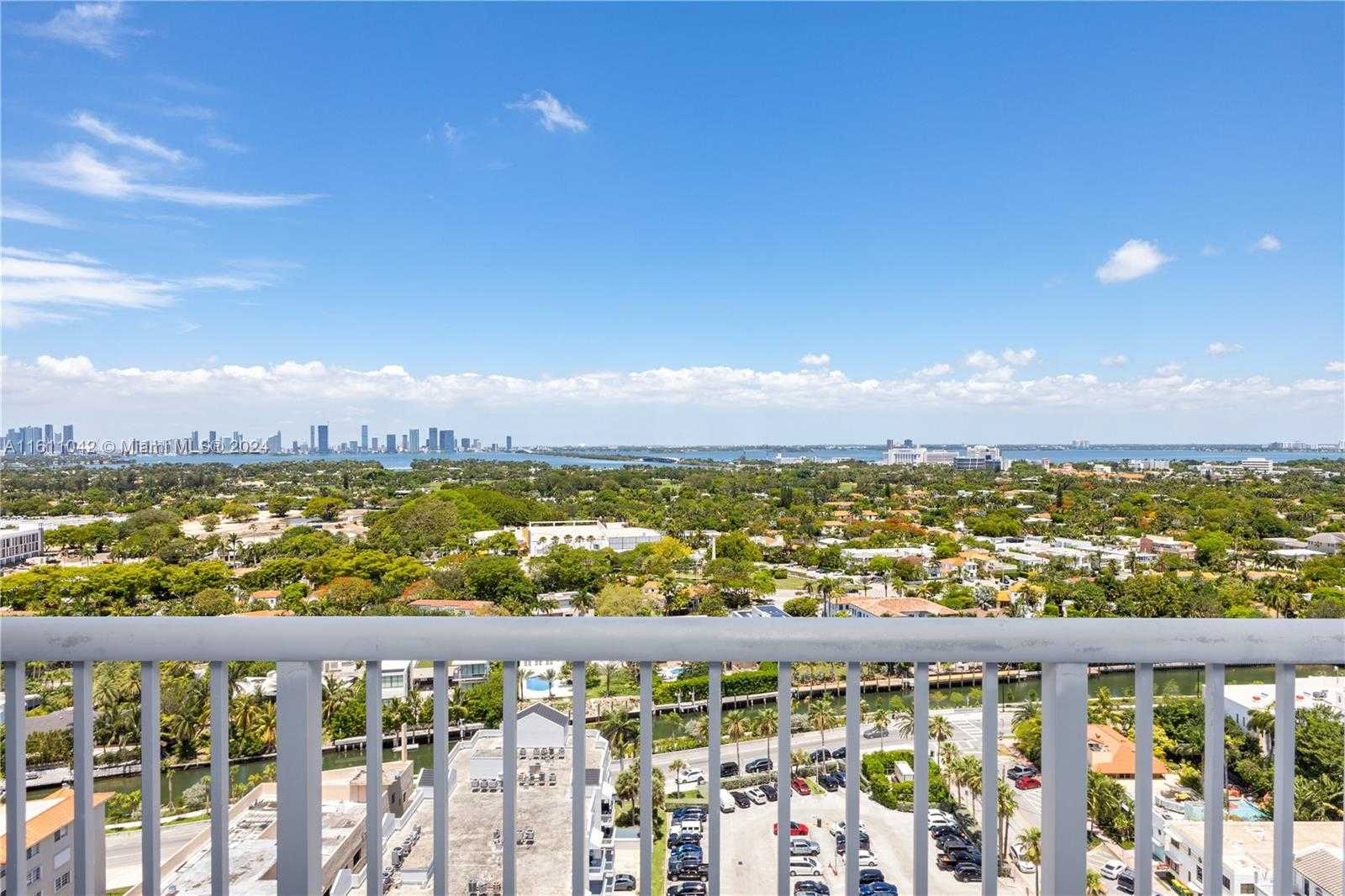 Small Image of 2655 COLLINS AVE #2302, Miami Beach Number 3