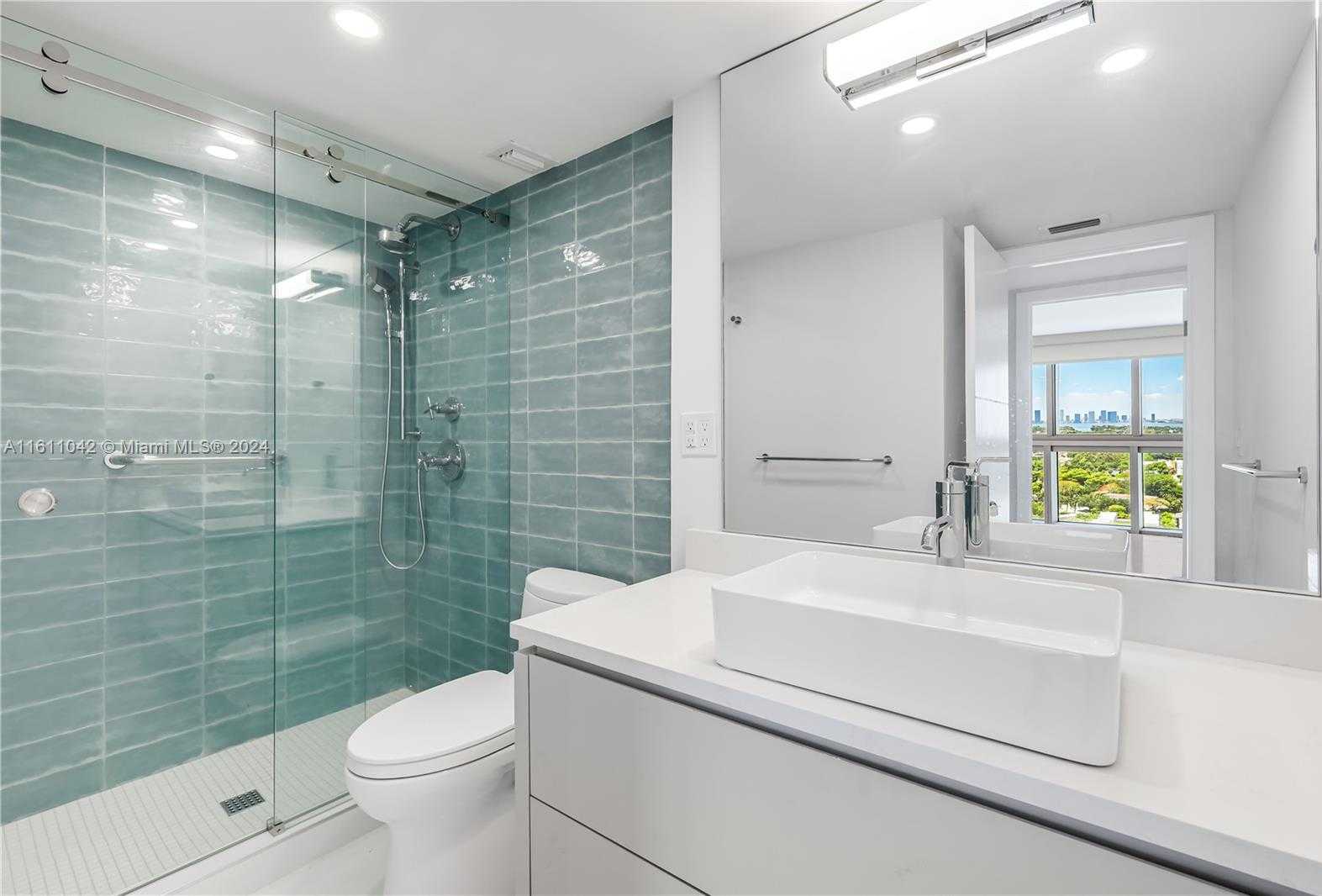 Small Image of 2655 COLLINS AVE #2302, Miami Beach Number 35