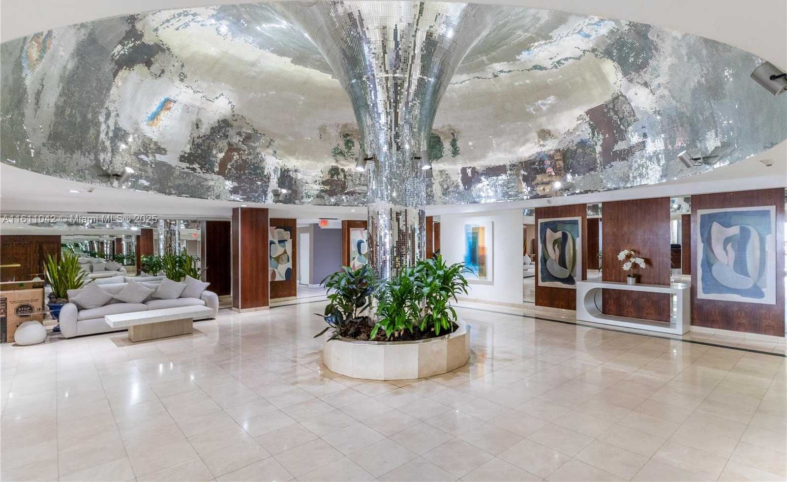 Small Image of 2655 COLLINS AVE #2302, Miami Beach Number 36