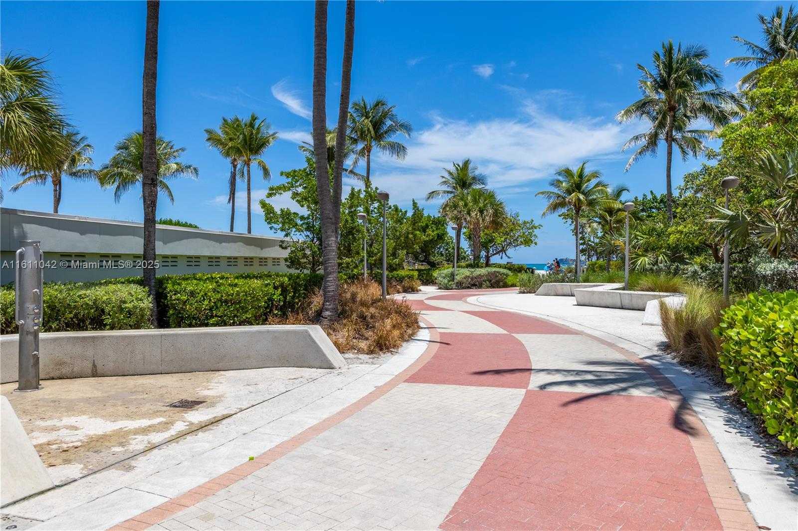Small Image of 2655 COLLINS AVE #2302, Miami Beach Number 58