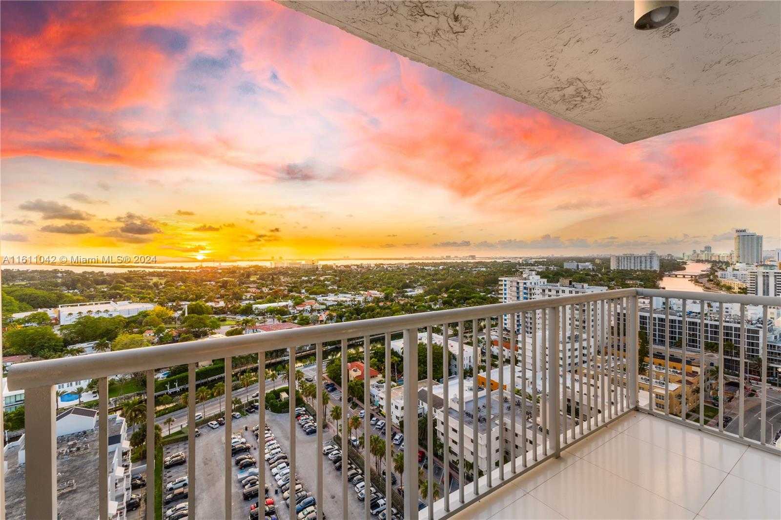 Small Image of 2655 COLLINS AVE #2302, Miami Beach Number 6