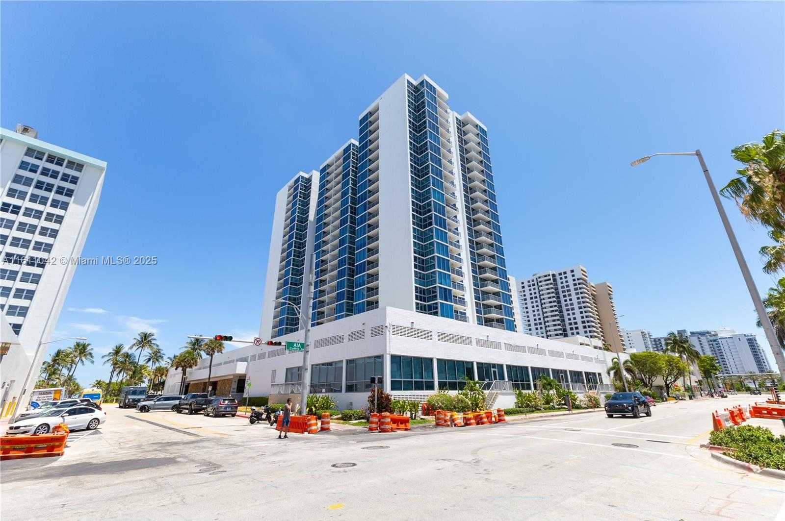 Small Image of 2655 COLLINS AVE #2302, Miami Beach Number 9