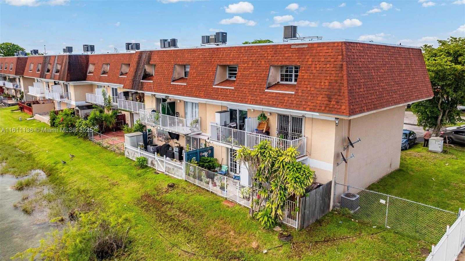 Small Image of 310 NORTH WEST 107TH AVE #202, Miami Number 10