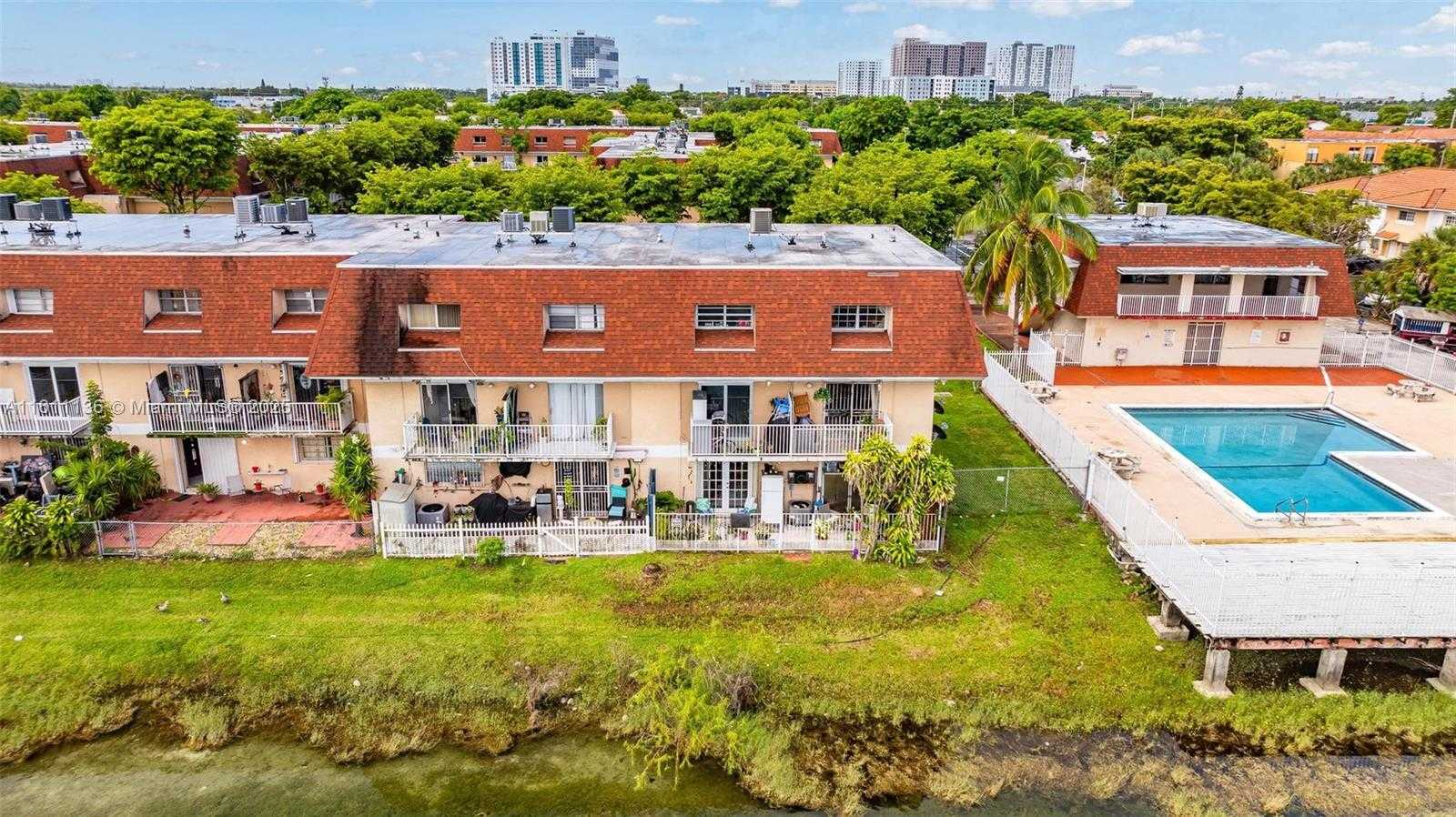 Small Image of 310 NORTH WEST 107TH AVE #202, Miami Number 4