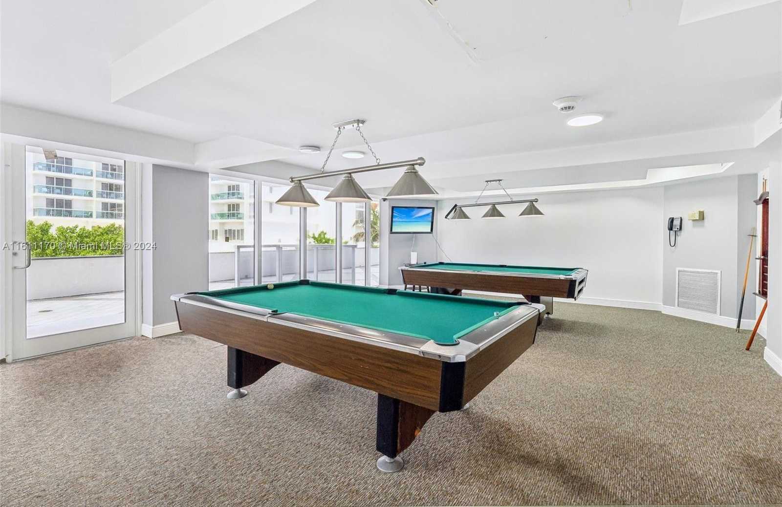 Small Image of 2401 COLLINS AVE #1011, Miami Beach Number 18